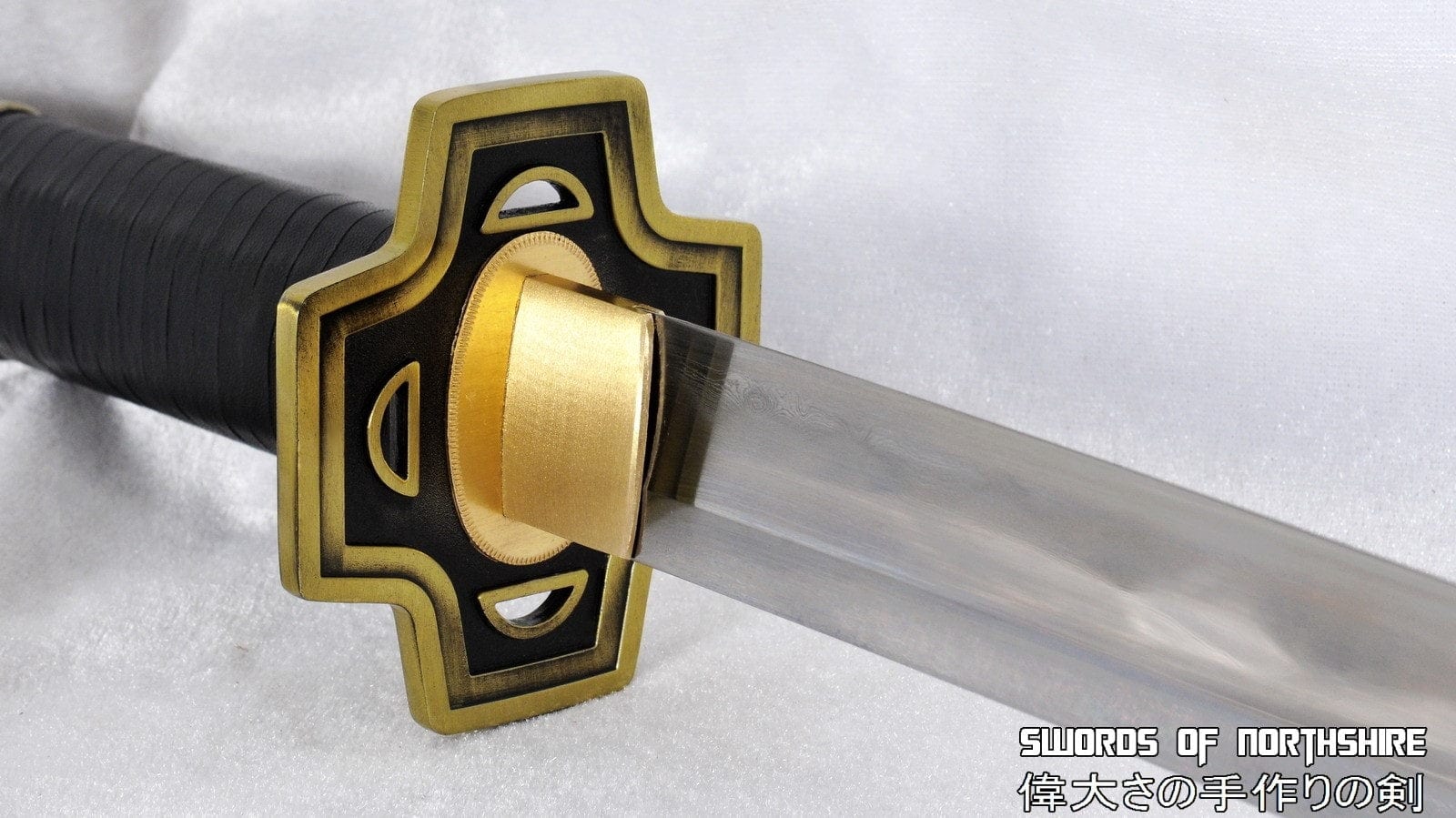 One Piece Yubashiri Roronoa Zoro Clay Tempered & Folded Steel Gyaku-Kobuse Katana Sword