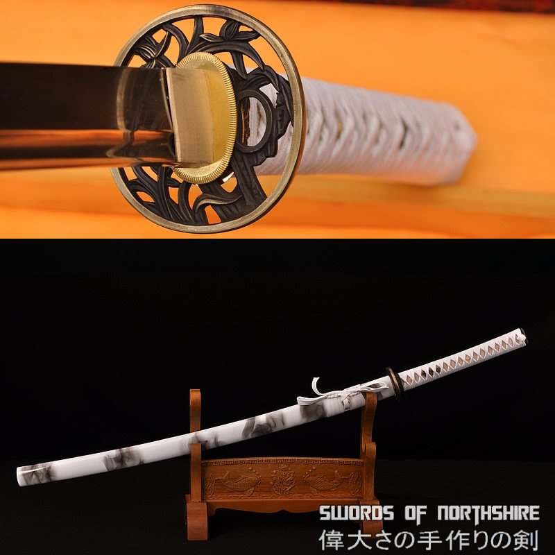 Hand Forged Folded Damascus Steel Blade White Haze Samurai Katana