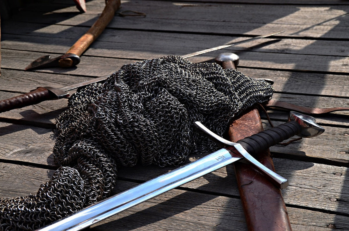 Knives Vs. Swords | What’s the Difference?