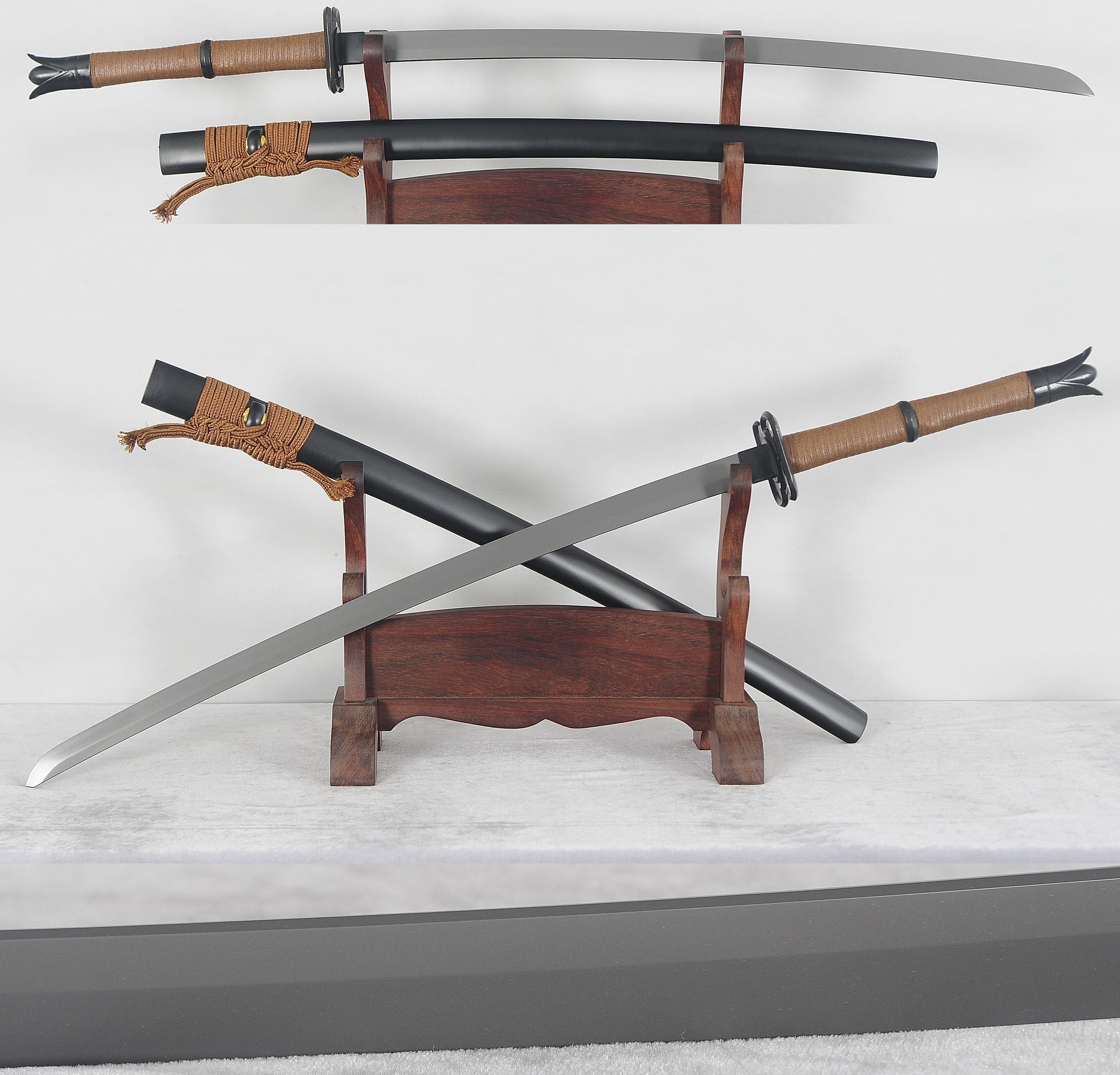 Cyberpunk 2077 Replica - Black Unicorn 1095