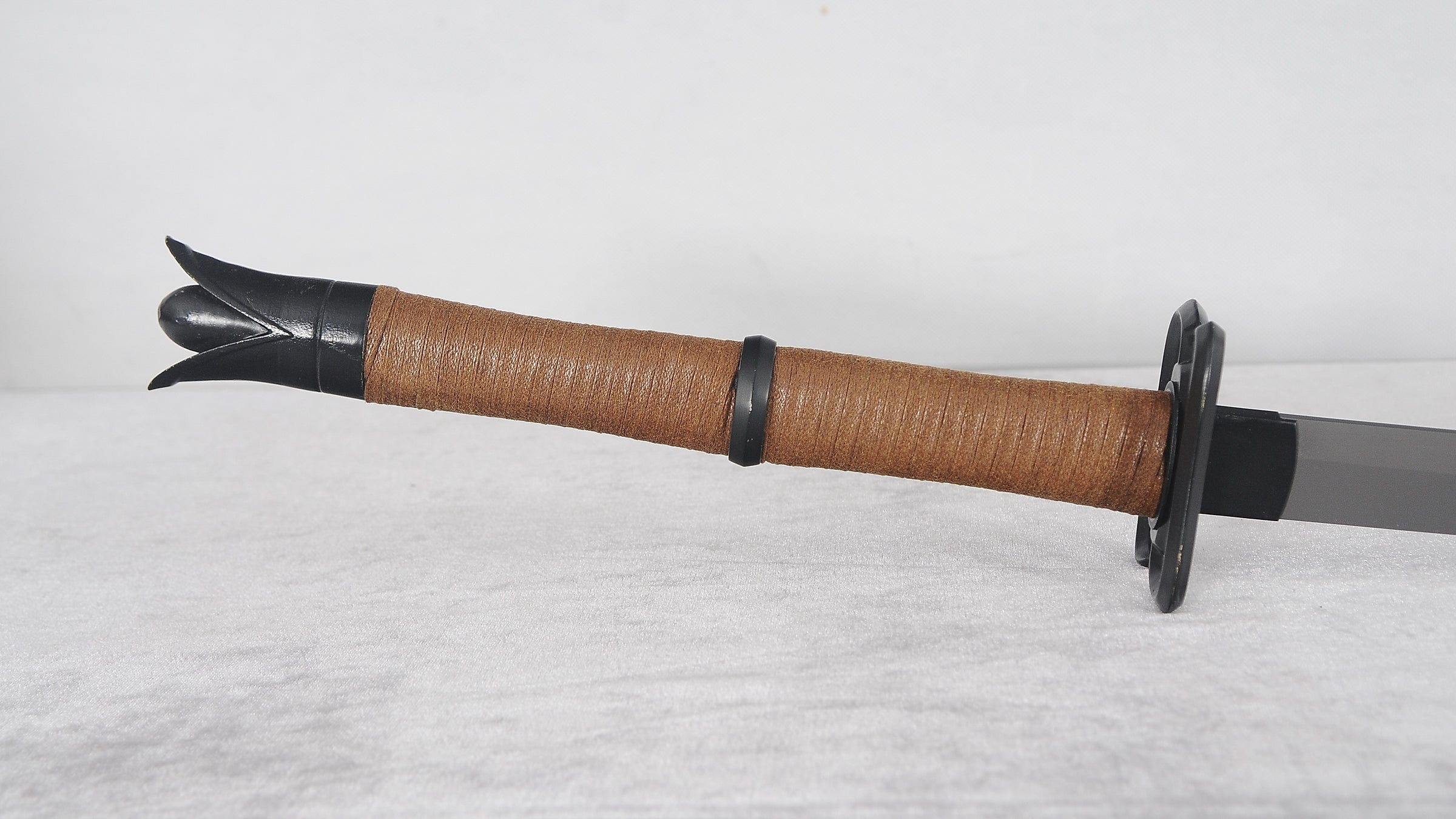 Cyberpunk 2077 Replica - Black Unicorn 1095