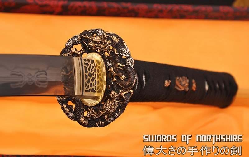 Hand Forged Folded Damascus Steel Clay Tempered Samurai Katana Dragon Sword