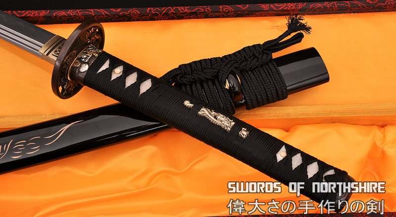 Hand Forged Folded Damascus Steel Clay Tempered Dragon Carving Samurai Katana Sword