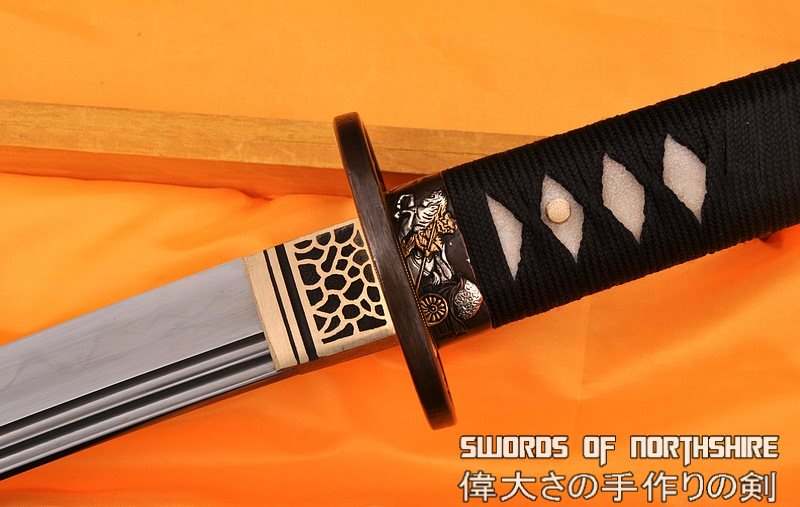 Hand Forged Folded Damascus Steel Clay Tempered Dragon Carving Samurai Katana Sword