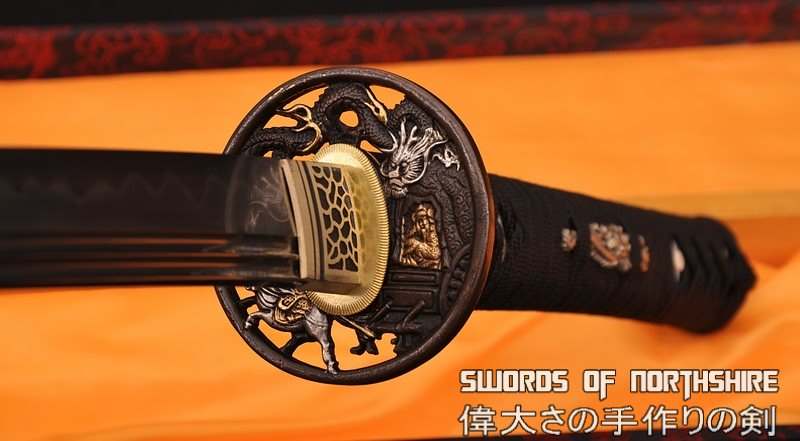 Hand Forged Folded Damascus Steel Clay Tempered Dragon Carving Samurai Katana Sword