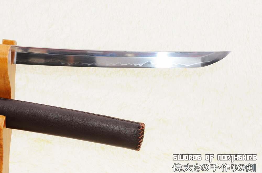 刀剣用　鮫皮　エイ革 10-3 11-6 2枚分user_46f847da 希少な配列の鮫革について｜刀箱師の日本刀ブログ 中村圭佑